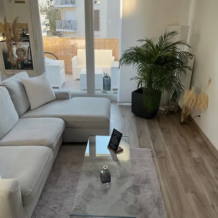Stade Nautique Sur Marne Apartment *